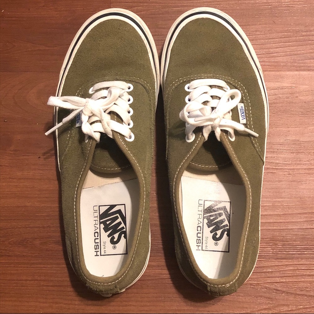 Vans olive suede Era ultra cush size 9.5 women